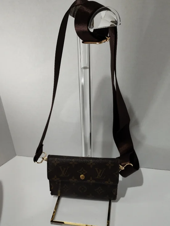 Louis Vuitton Monogram Compact Wallet - Picture 6 of 17